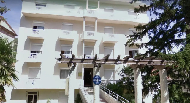 Hôtel LA PERGOLA, Rezervasyon Otel Amelie-les-Bains-Palalda Pyrénées-Orientales