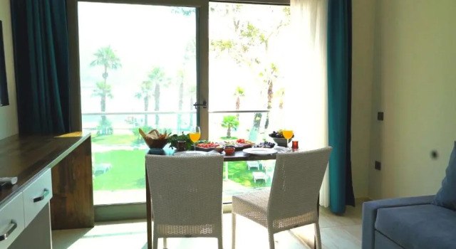 Dolunay Suit & Beach