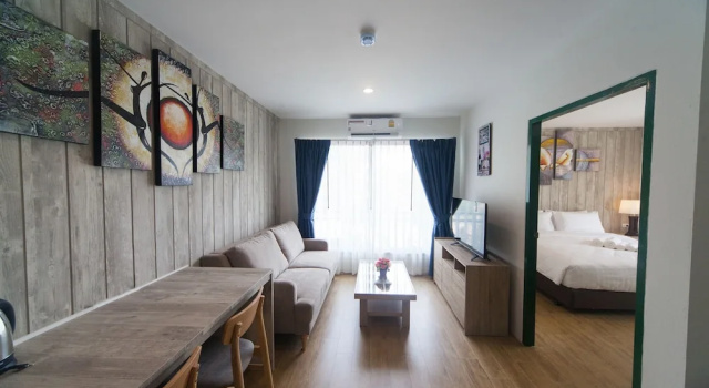 Люкс с балконом Anchan Laguna Hotel โรงแรมอัญชันลากูน่า