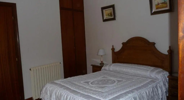 Económica quarto Pension Lorea