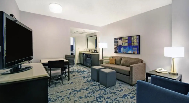 Двухместный люкс Premium Wellness Embassy Suites Charleston