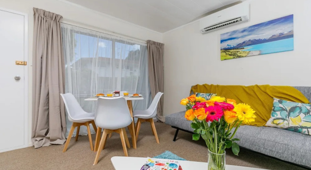 Super 2 bed flat in Remuera, Забронировать Отель Отели региона Окленда с парковкой, Парковка