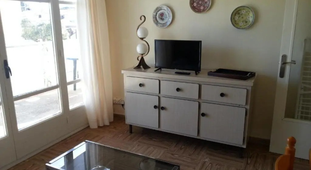 Apartment With Community Pool for 4 People