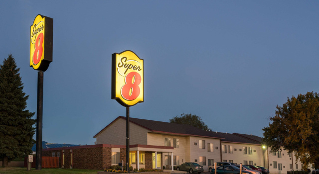 Super 8 Owatonna, Book Hotel Owatonna Minnesota