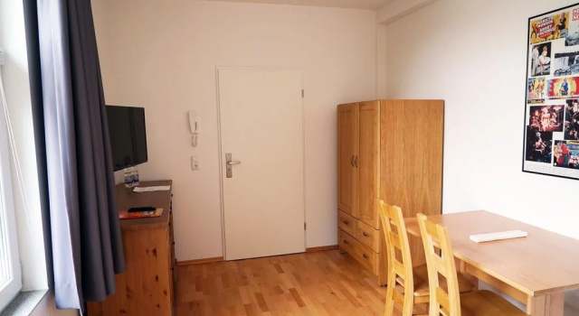 City Apartements Harscampstrasse, Забронировать Отель Ахен Северный Рейн-Вестфалия, рядом с Музей Кувена