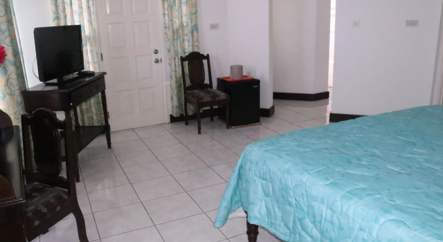 Pink Rock Inn Bed and Breakfast, Забронировать Гостевой дом Очо-Риос Ocho Rios Coast