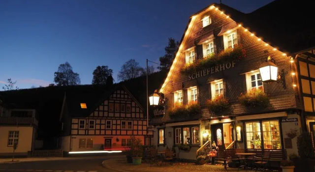 Schieferhof, Забронировать Отель Отели земли Гессена с парковкой, Парковка