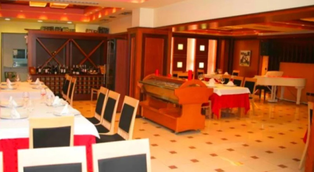 White Dream Hotel, Забронировать Отель Тирана область Тирана
