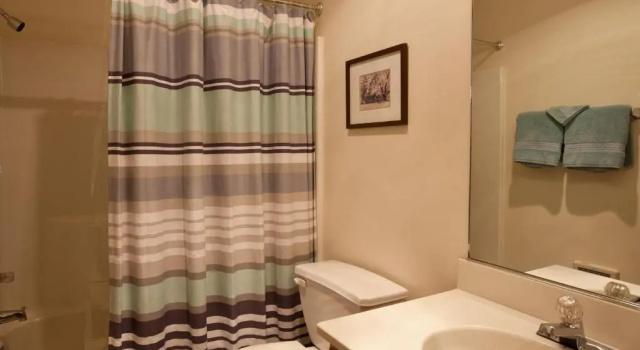 Студия 15 Lodge Condo with Hood River Bridge View by RedAwning