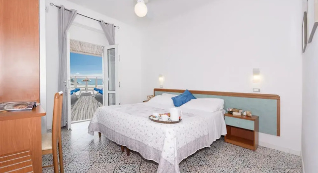 Двухместный номер Standard с видом на море Hotel Villa Sirena