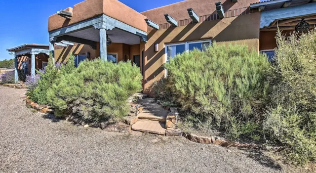 Stunning Santa Fe Sw-style Getaway w/ Indoor Pool!