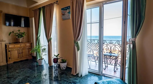 Апартаменты с балконом и с видом на море Hotel Ges
