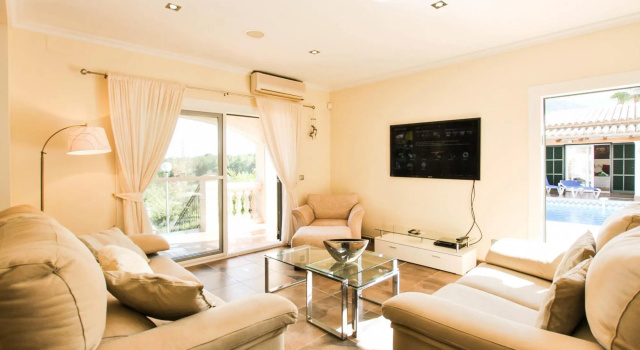 Villa in Alcudia With Swimming Pool, Забронировать Вилла Алькудия Майорка