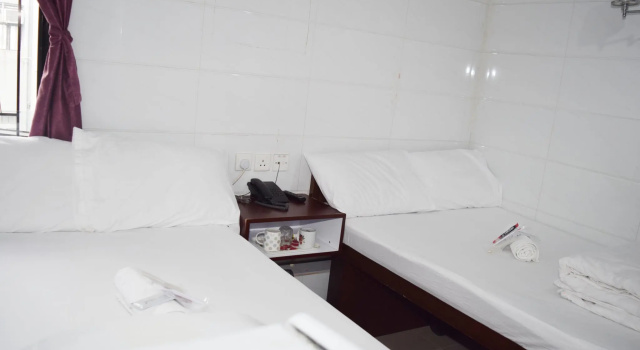 Трёхместный номер Standard Pay-Less Guesthouse (7/F A9)