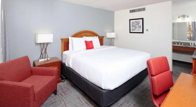 Четырёхместный номер Standard Wyndham Garden Columbia-Ft Jackson