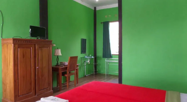 Istana Petani, Book Hotel Lumbang East Java