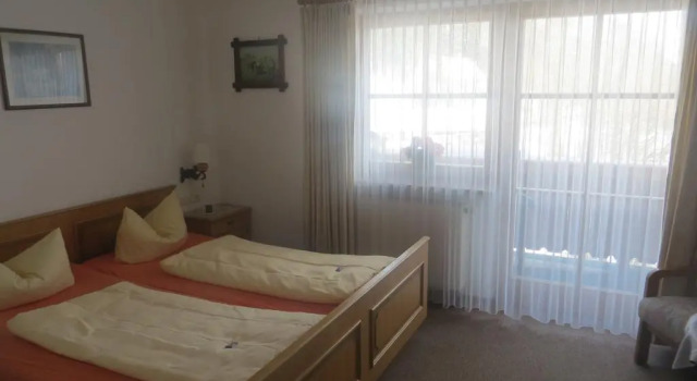 Berggasthof Oberkälberstein, Забронировать Отель Берхтесгаден Район Берхтесгаден, рядом с Kreisklinik Berchtesgaden