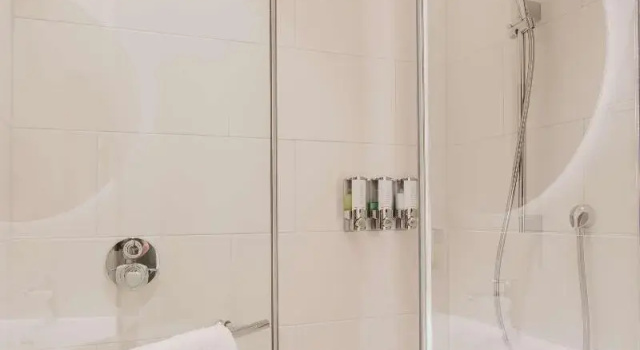 Двухместный номер семейный Queen Hampton By Hilton Vienna City West