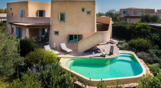 Вилла с 3 комнатами Is Molas Villas