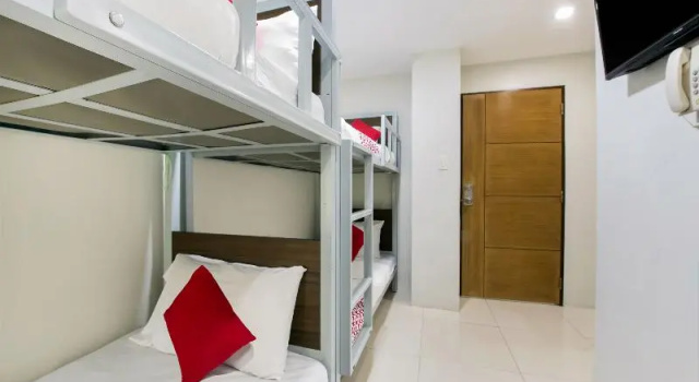 Четырёхместный номер Standard OYO 152 Sangco Condotel