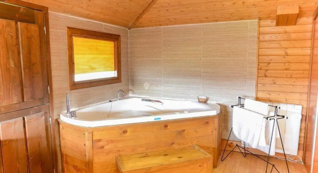 Четырёхместный люкс Hotel Rural Foncubierta