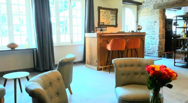 Le Manoir des Haies SPA, Забронировать Гостевой дом Les Champs-Géraux Бретань