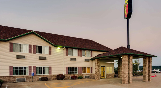 MainStay Suites LeClaire - Quad Cities, Rezervovat Hotel Le Claire 
