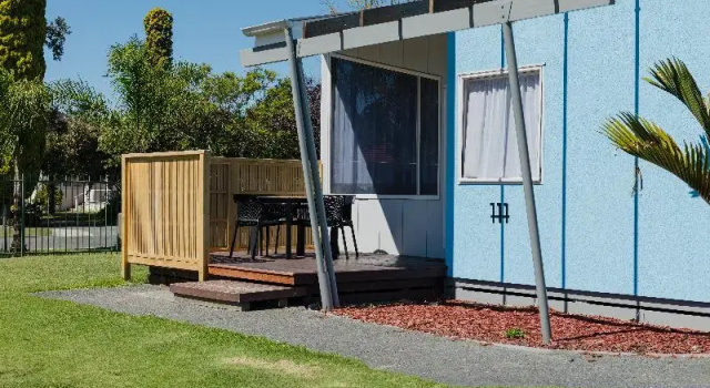 Четырёхместный номер Deluxe с балконом Kennedy Park Resort Napier