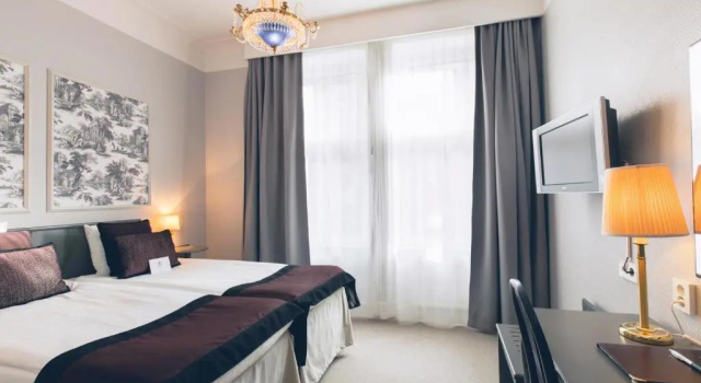 Двухместный номер Standard Crystal Plaza Hotel