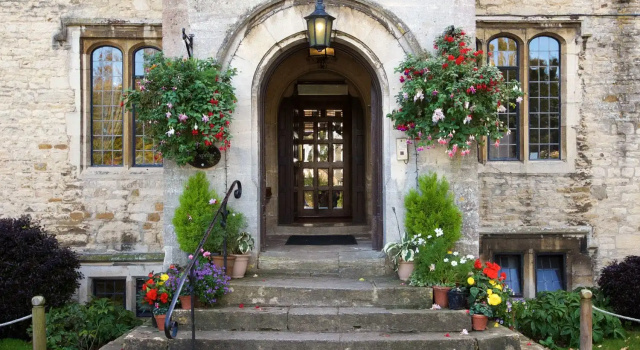 Stonehouse Court Hotel - A Bespoke Hotel, Забронировать Отель Отели Котсуолда с парковкой, Парковка