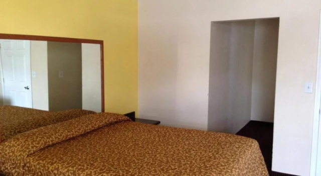 Value Inn, Забронировать Отель Сильмар San Fernando Valley