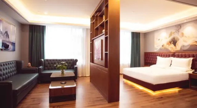Люкс Deluxe Huayun Hotel