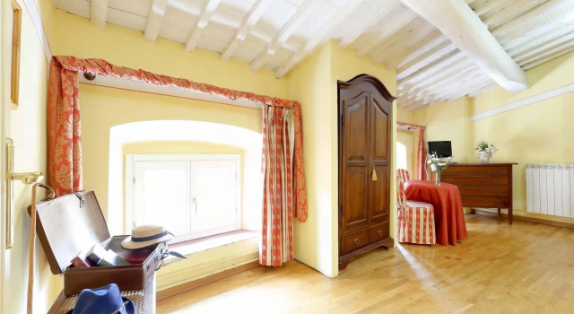 Antica Dimora Patrizia, Book Hotel Montecarlo Toscana