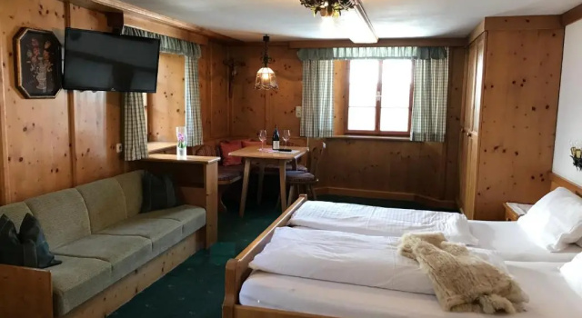 Семейный номер Standard Hotel Schwarzer Adler