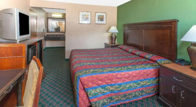 Номер Standard Knights Inn Forest Hill