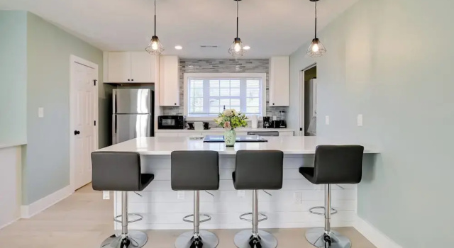 Апартаменты 1 Mi to Pier: Screened Patio at Murrells Inlet Apt