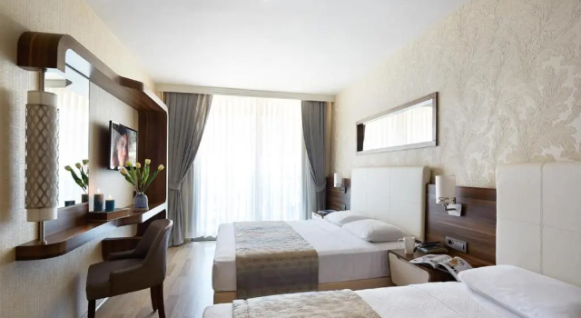 Трёхместный номер Standard Emre Beach & Emre Hotel