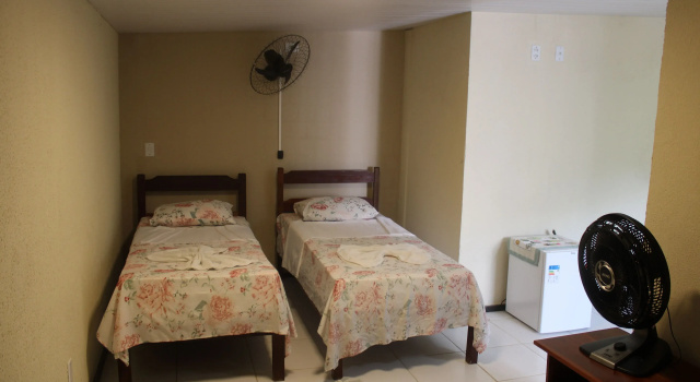 Hotel Cantinho Das Flores, Забронировать Отель Отели Сеара с парковкой, Парковка