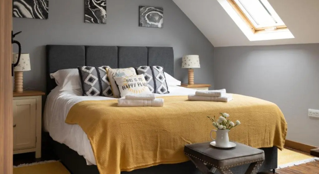 Berry Cottage - 4 Bedroom, Pet-Friendly Cottage Sleeping 8
