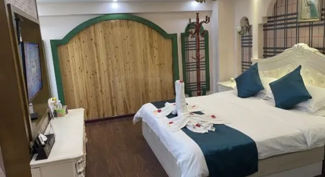 Люкс Xiehou Fengqing Theme Hotel (Chongqing Jiangbei Airport)