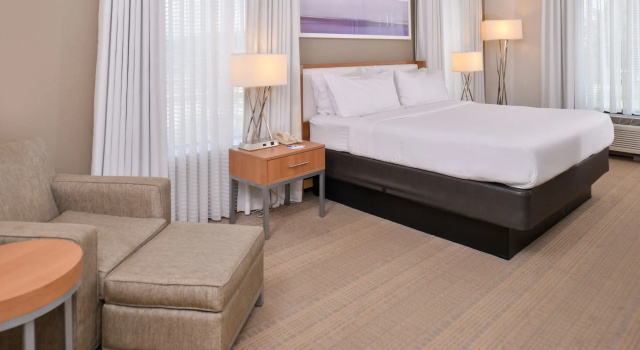 Holiday Inn Express and Suites New Orleans Airport, Rezervați Hotel Saint Rose Louisiana