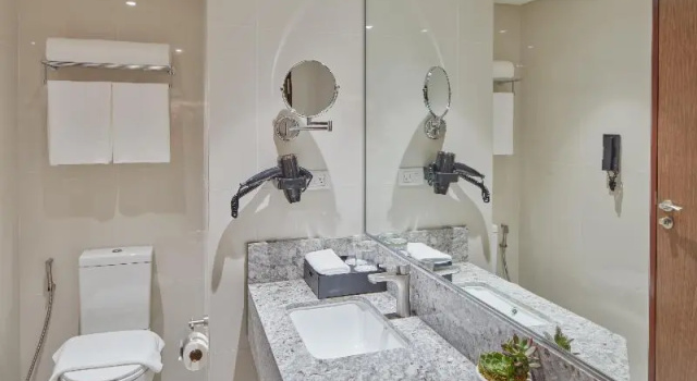 Двухместный номер Deluxe Grand Westside Manila Bay