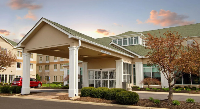 Кровать в общем номере Hilton Garden Inn Columbus Airport