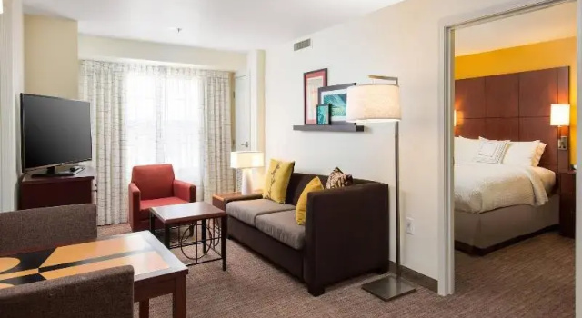 Четырёхместный люкс Residence Inn by Marriott Springfield Old Keene Mill
