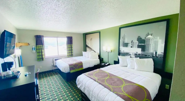 Четырёхместный номер Standard Super 8 Grand Rapids City Center