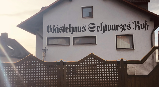 Landgasthof "Zum Schwarzen Roß", Забронировать Гостевой дом Айхенцелль 