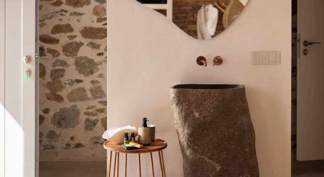 Люкс с балконом и рядом с пляжем Enalion Suites Sifnos