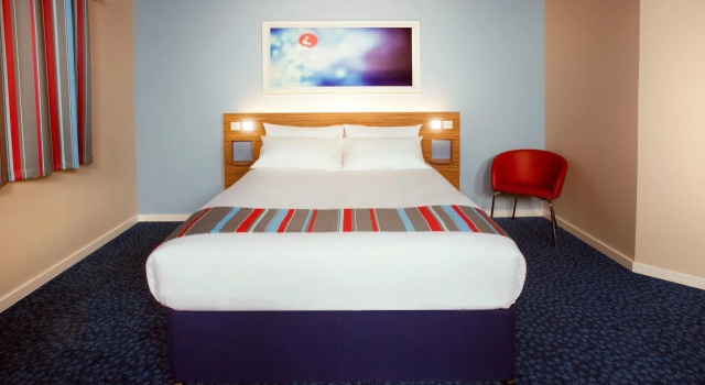 Travelodge Barnsley, Забронировать Отель Барнсли Южный Йоркшир