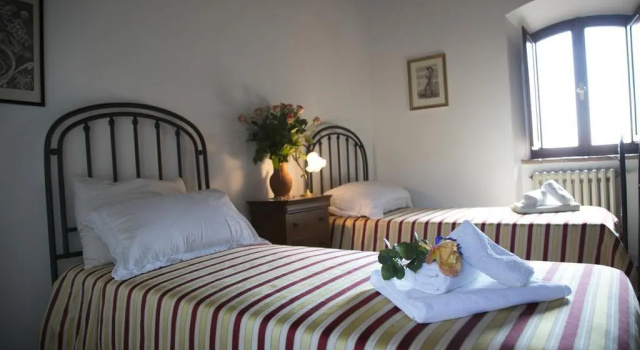 Casale Delle Querce, Book Hotel Montecchio hoteller med parkering, Parkering