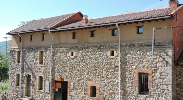 Albergue Valle de Arbas - Hostel, 预订 青年旅舍 Cubillas de Arbas 莱昂